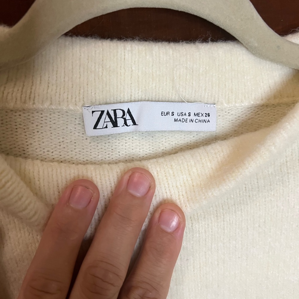 Zara Cream Turtleneck Sweater - Picture 3 of 13